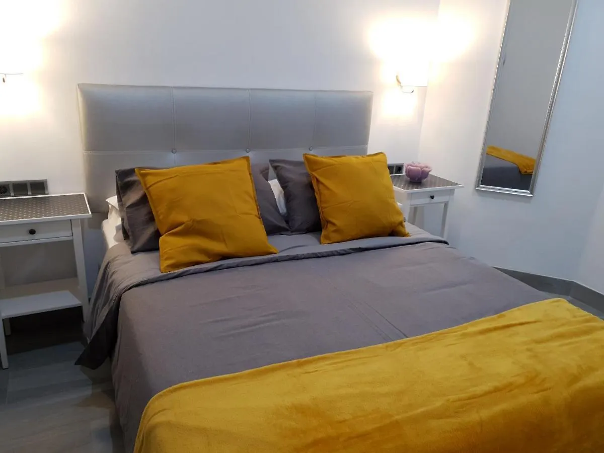 Lägenhet Apartamentos Gran Plaza De Nerja