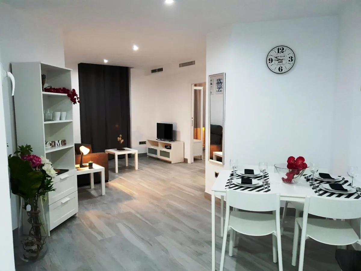 Apartamentos Gran Plaza De Nerja 0*,  Spanien